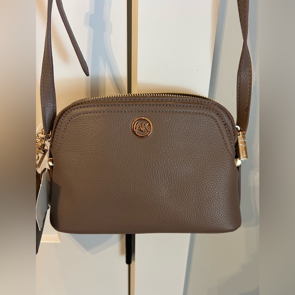 Anne Klein Elegant Brown Crossbody Bag - Picture 4 of 7